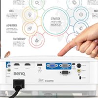 BenQ MX560 projektor